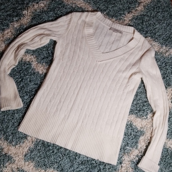 LOFT Sweaters - LOFT Ivory Sweater